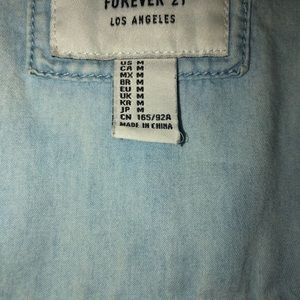 Forever 21 Tops - BUTTON DOWN SHIRT Forever 21 Tops - BUTTON DOWN SHIRT